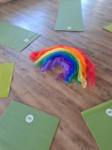 Familienyoga - Regenbogenland